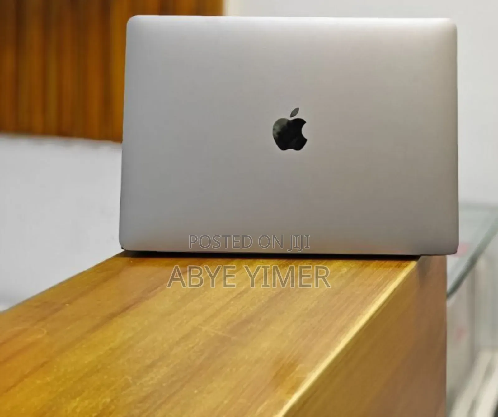 New Laptop Apple MacBook Air 2020 M1 8GB Intel Core M SSD 256GB