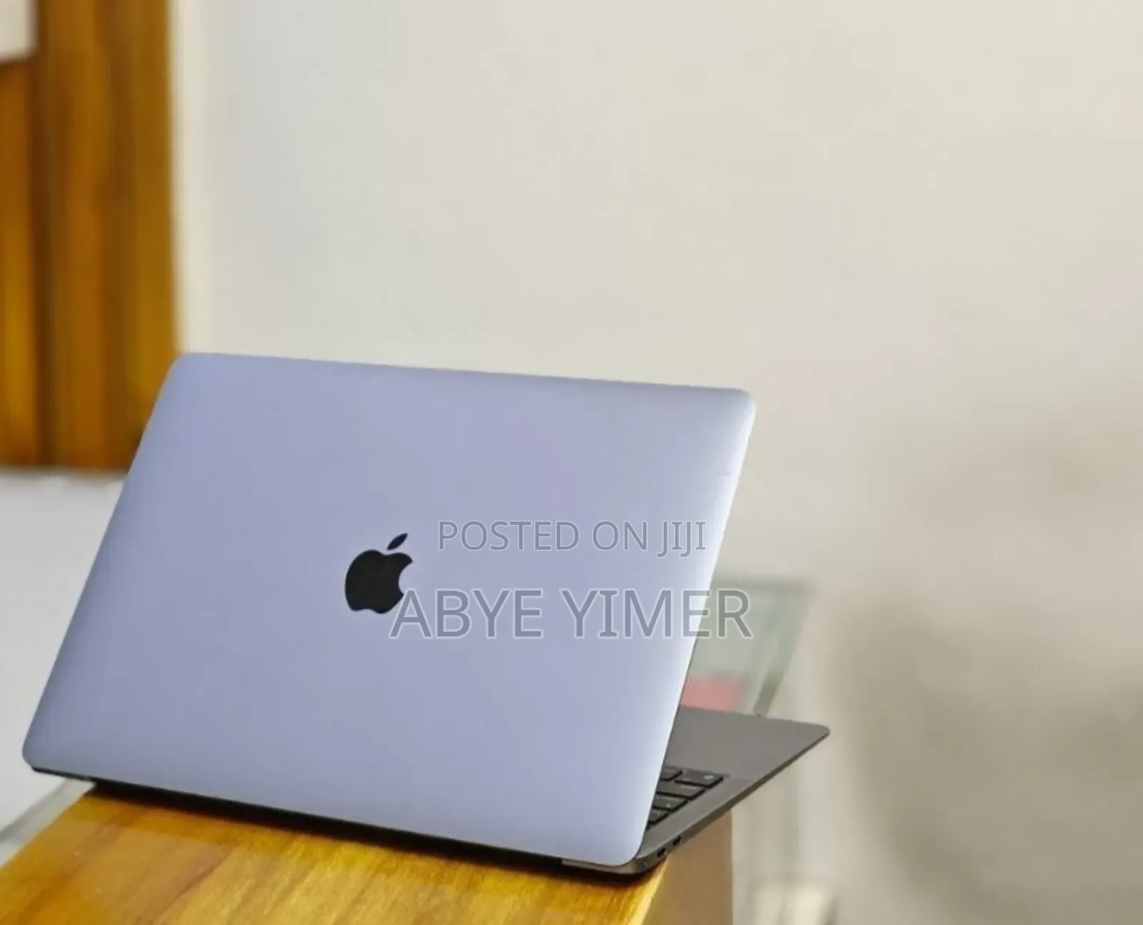 New Laptop Apple MacBook Air 2020 M1 8GB Intel Core M SSD 256GB