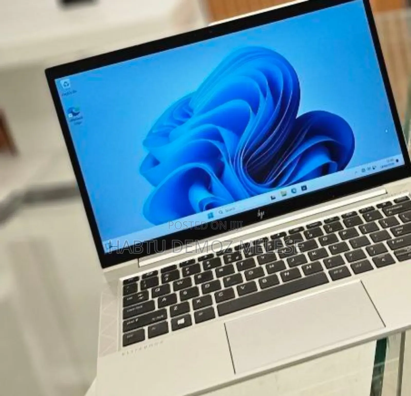 New Laptop HP EliteBook 830 G8 16GB Intel Core I7 SSD 512GB