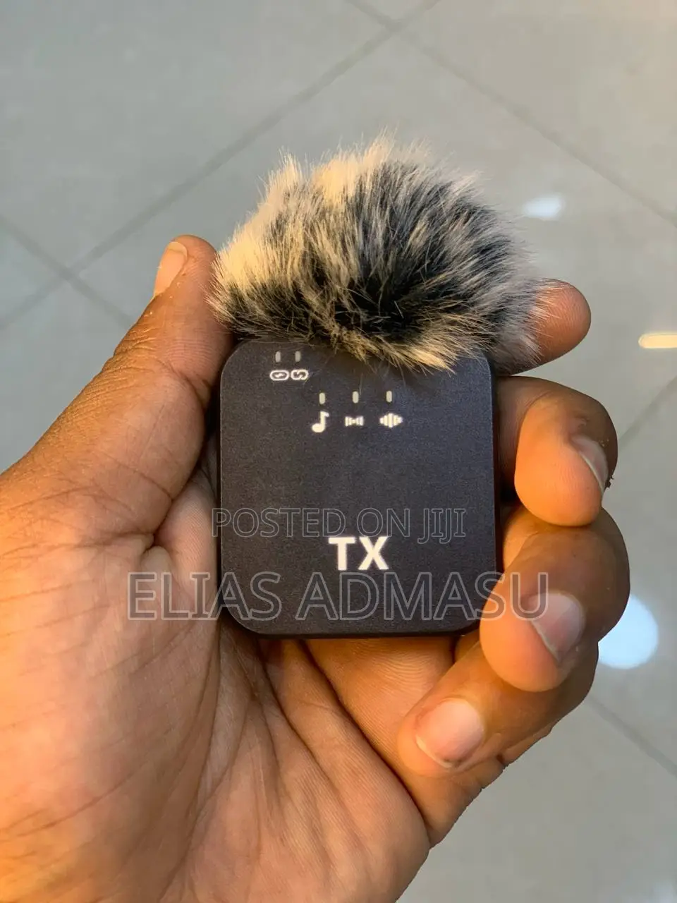 Wireless Microphone for Camera and Phone