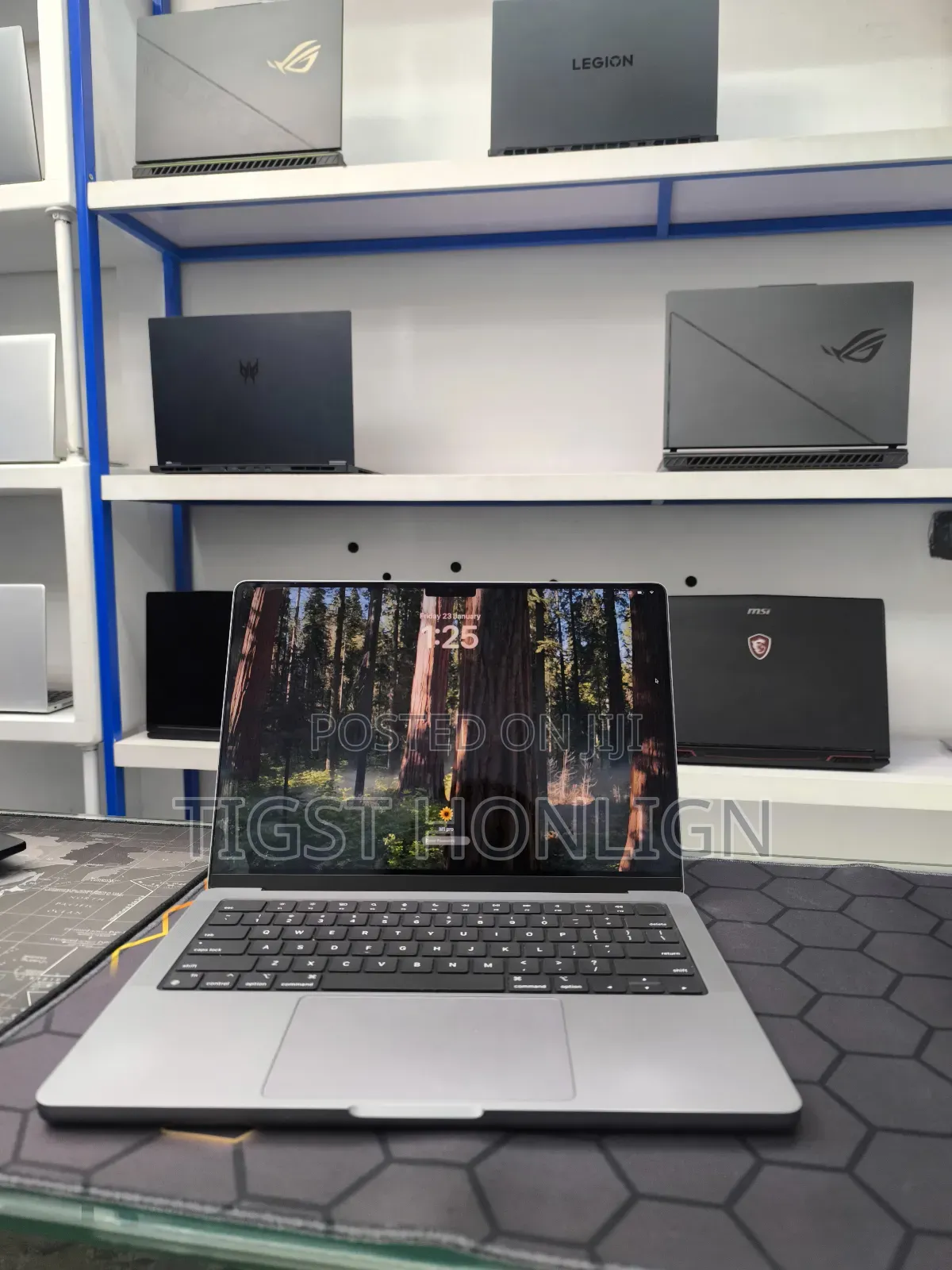 New Laptop Apple MacBook Pro M1 16GB Apple M1 Pro SSD 512GB