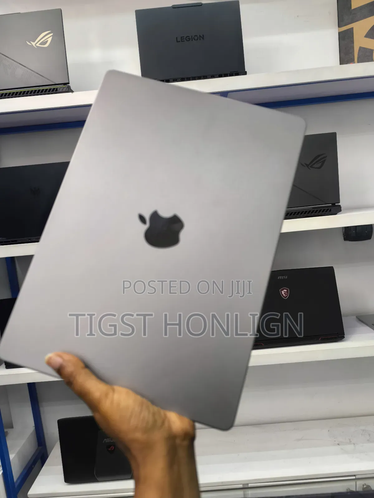 New Laptop Apple MacBook Pro M1 16GB Apple M1 Pro SSD 512GB