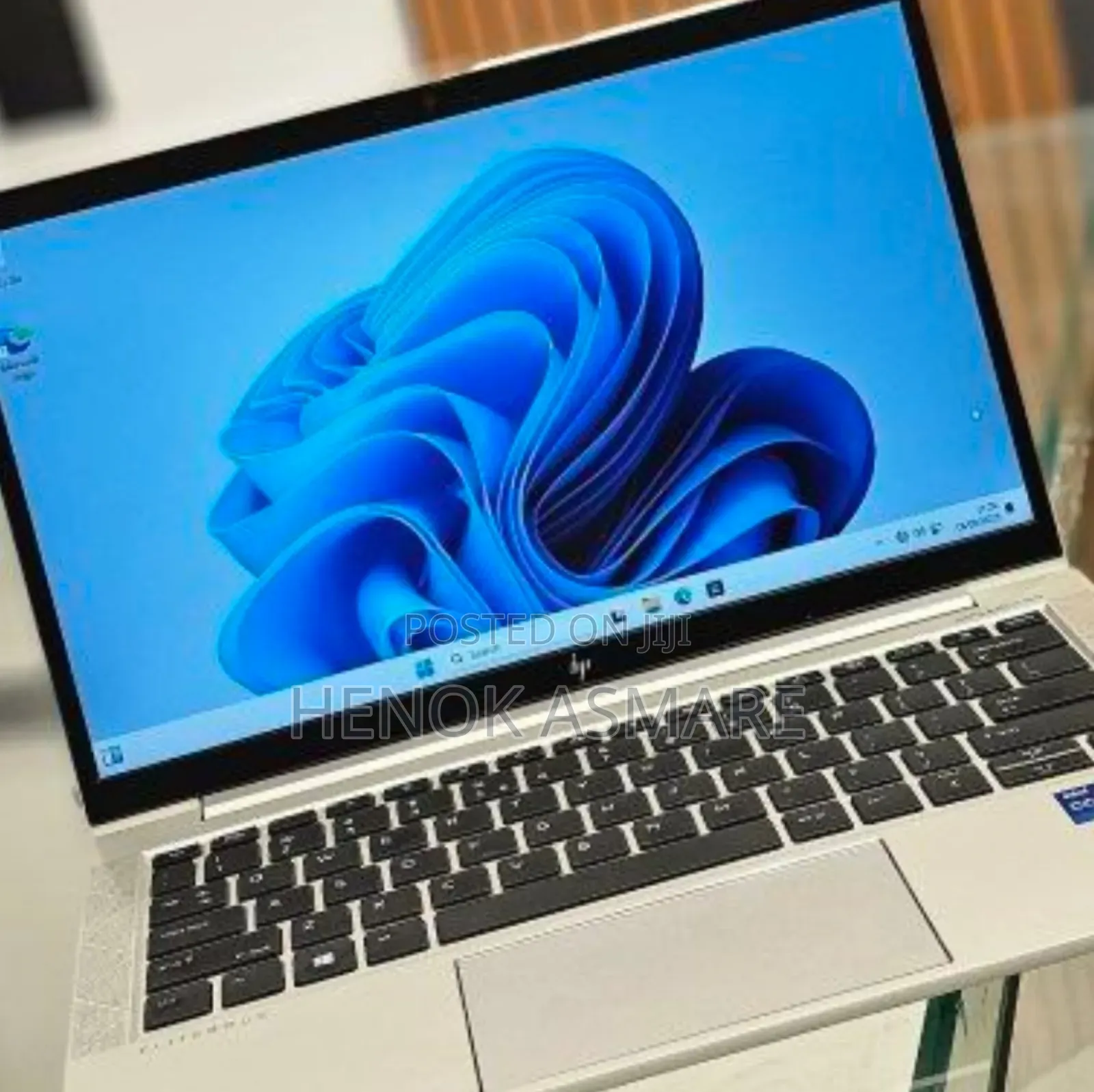 New Laptop HP EliteBook 830 G8 16GB Intel Core I7 SSD 512GB