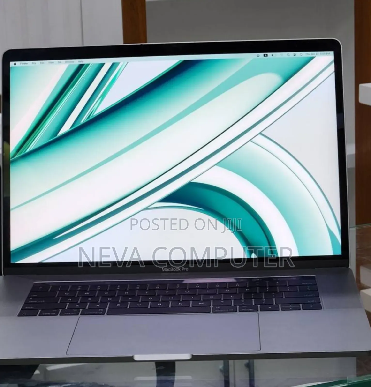 New Laptop Apple MacBook Pro 2019 16GB Intel Core I7 SSD 512GB