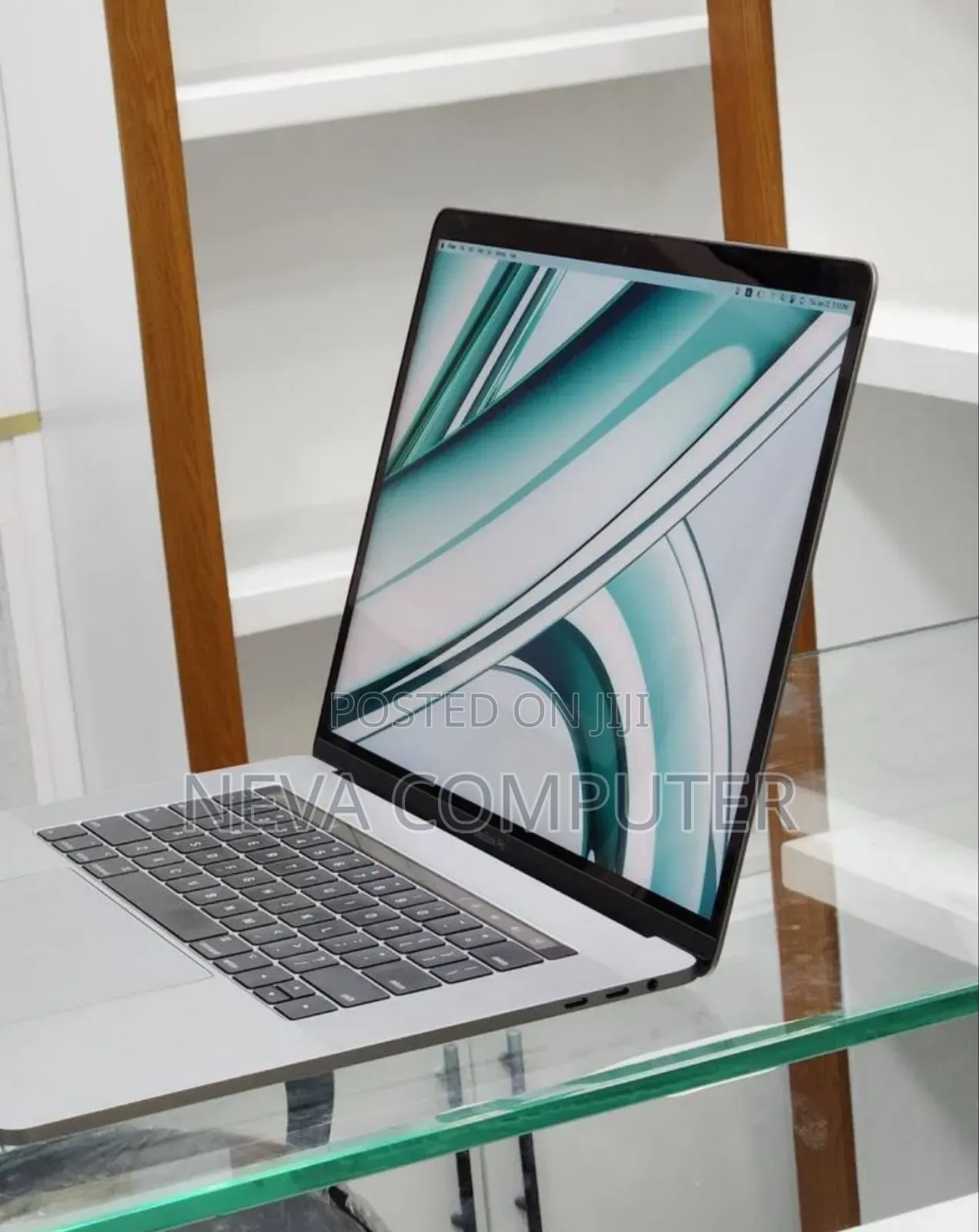 New Laptop Apple MacBook Pro 2019 16GB Intel Core I7 SSD 512GB