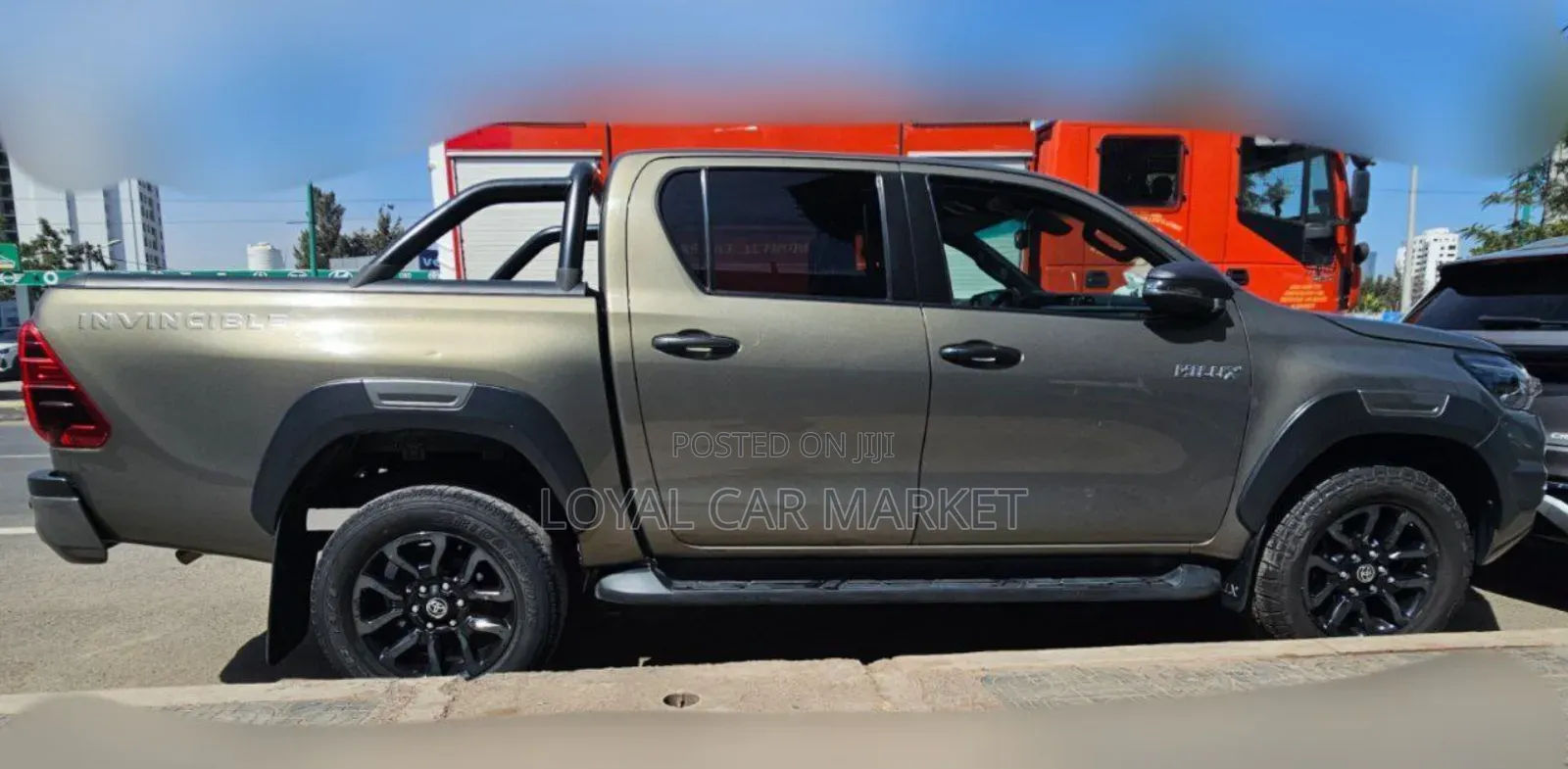 Toyota Hilux 2023 Gray