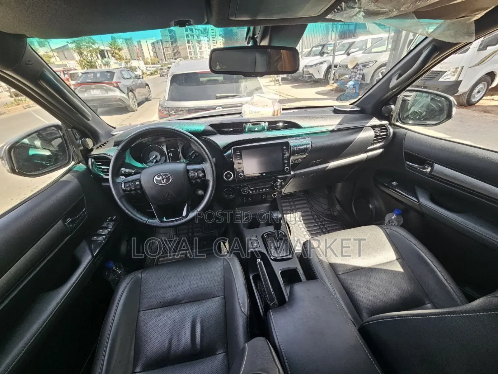 Toyota Hilux 2023 Gray