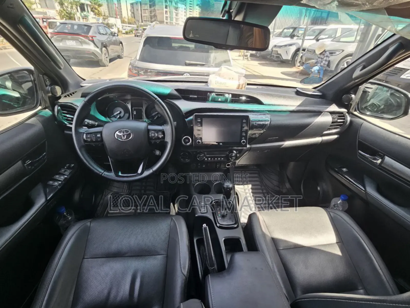 Toyota Hilux 2023 Gray