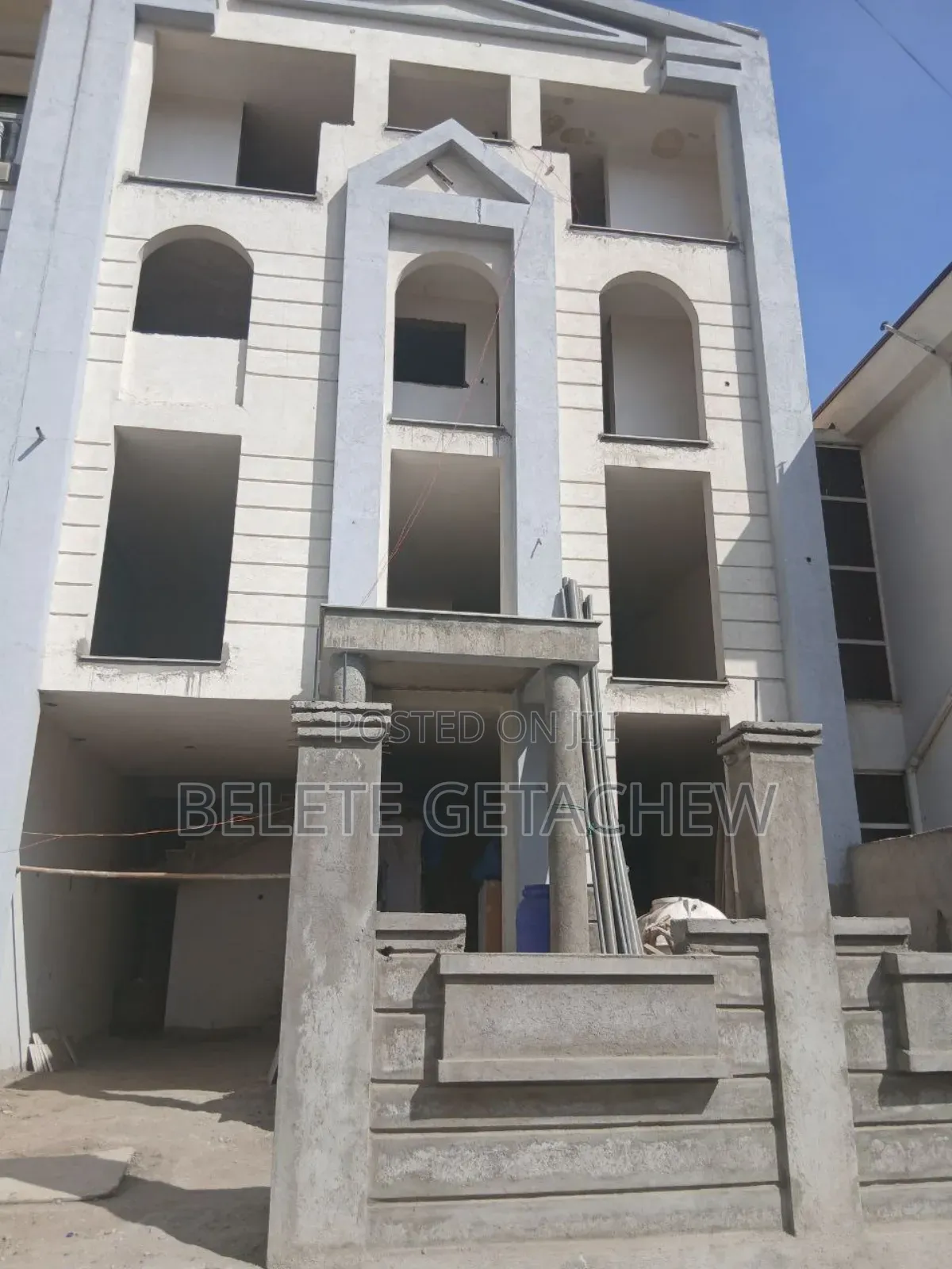 7bdrm House in Figa, B+G+3 House, Bole for sale