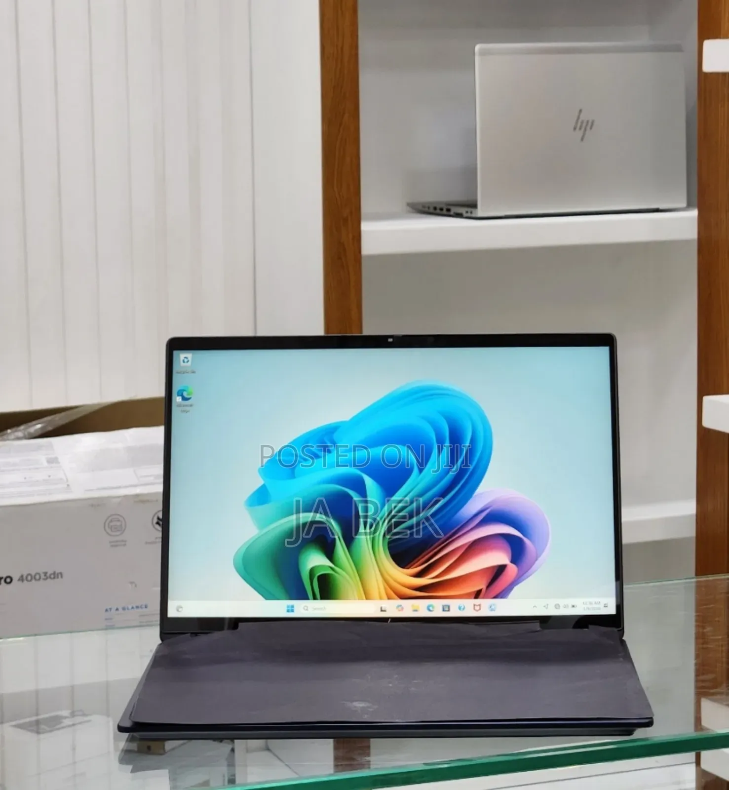 New Laptop HP OmniBook Ultra Flip 14" 16GB Intel Core Ultra 7 SSD 1T