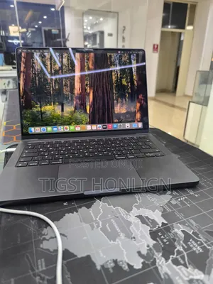 New Laptop Apple MacBook Pro 24GB Apple M4 Pro SSD 1T