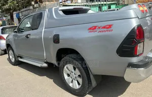 Toyota Hilux 2018 Silver