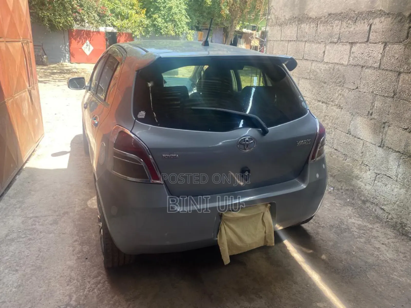 Toyota Yaris Sedan 2007 Silver