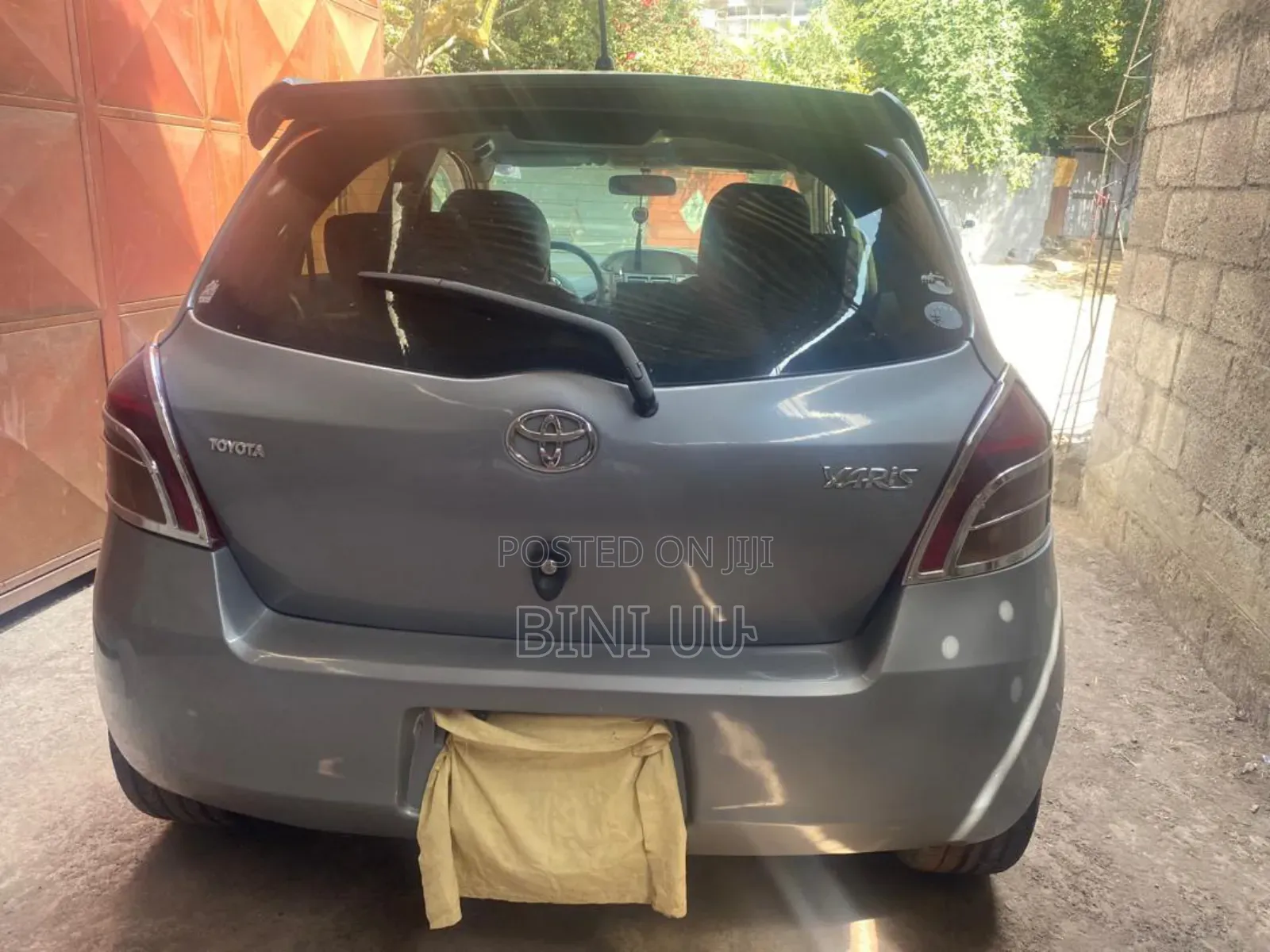 Toyota Yaris Sedan 2007 Silver