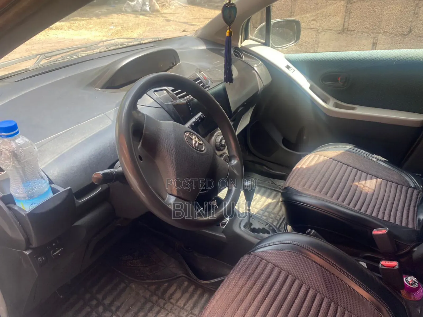 Toyota Yaris Sedan 2007 Silver