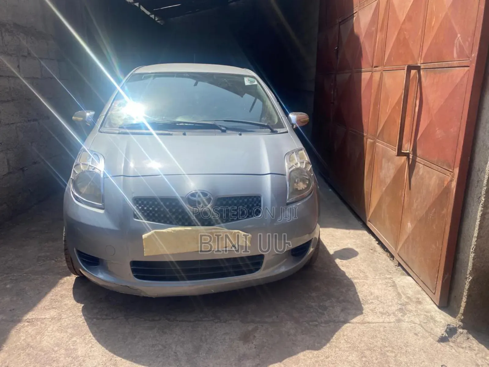 Toyota Yaris Sedan 2007 Silver