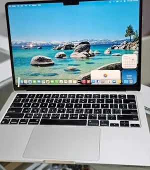 New Laptop Apple MacBook Air 2022 M2 8GB Apple M2 SSD 256GB