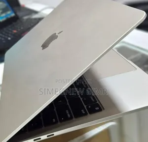 New Laptop Apple MacBook Air 2022 M2 8GB Apple M2 SSD 256GB