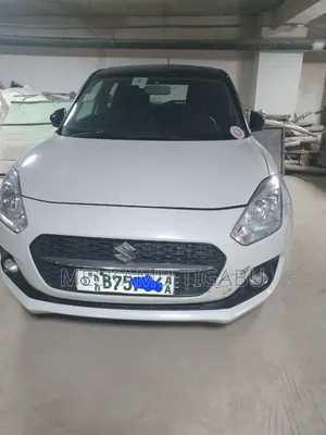 Suzuki Swift 2022 White
