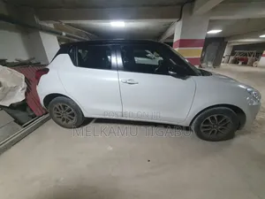Suzuki Swift 2022 White