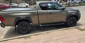 Toyota Hilux 2021 Gray