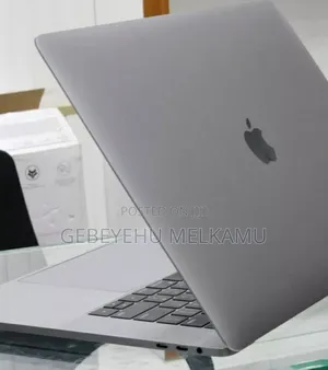 New Laptop Apple MacBook Pro 2017 16GB Intel Core I7 SSD 512GB