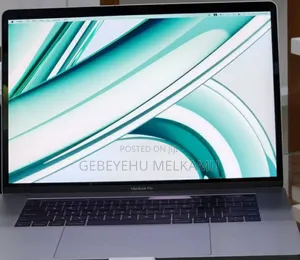 New Laptop Apple MacBook Pro 2017 16GB Intel Core I7 SSD 512GB