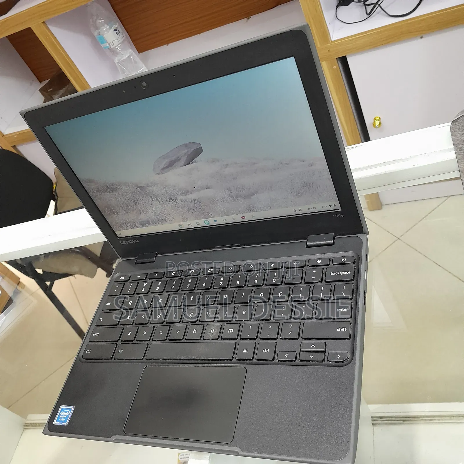 Laptop Lenovo Chromebook C330 4GB Intel SSD 32GB