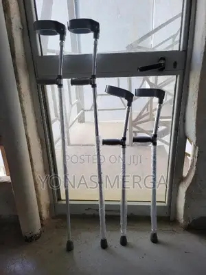 Pair of Adult Forearm Crutches喚蚤comes in a Pair With Three Elbow-Wrist