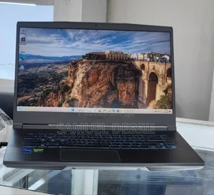 New Laptop MSI 16GB Intel Core I5 SSD 512GB