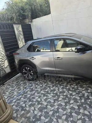 Toyota bZ4X 2023 Silver