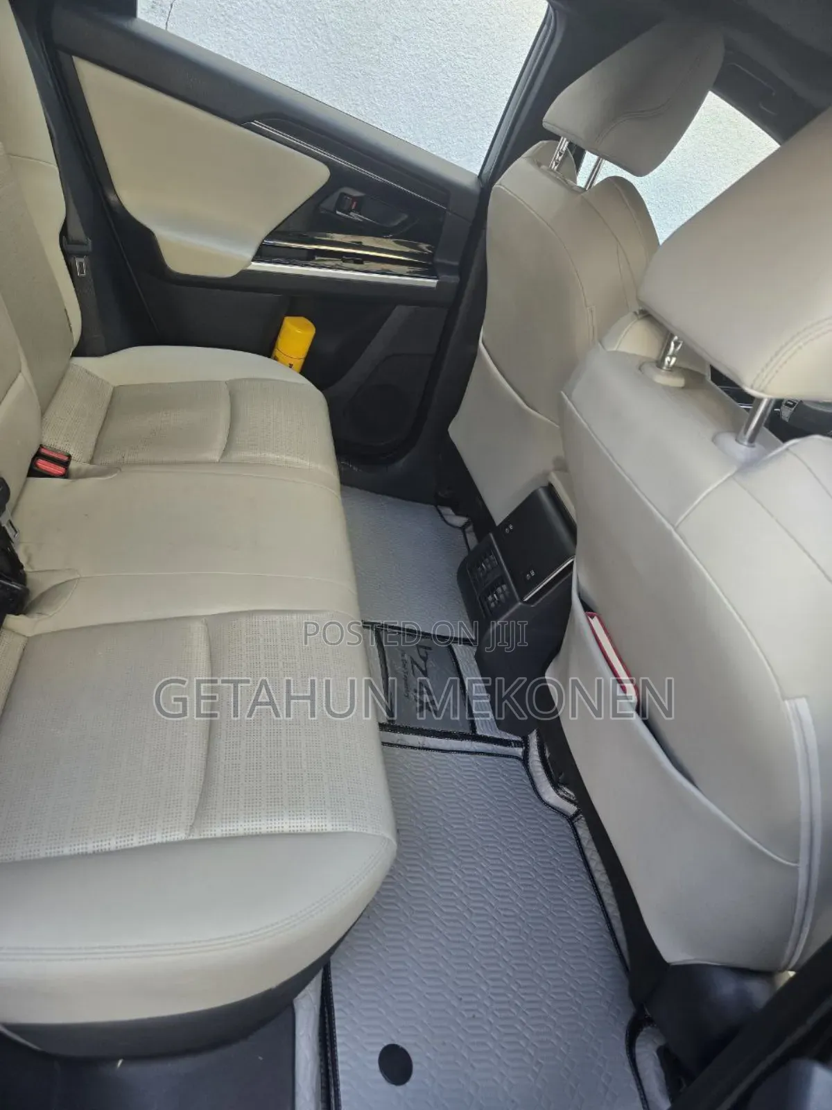 Toyota bZ4X 2023 Silver