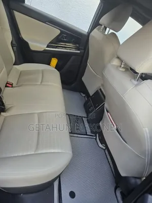 Toyota bZ4X 2023 Silver