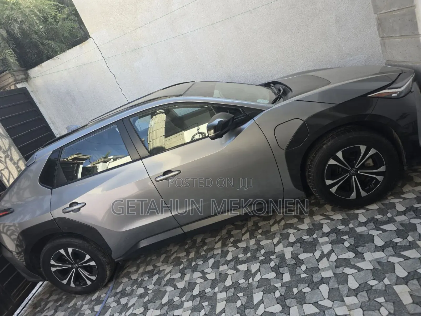 Toyota bZ4X 2023 Silver