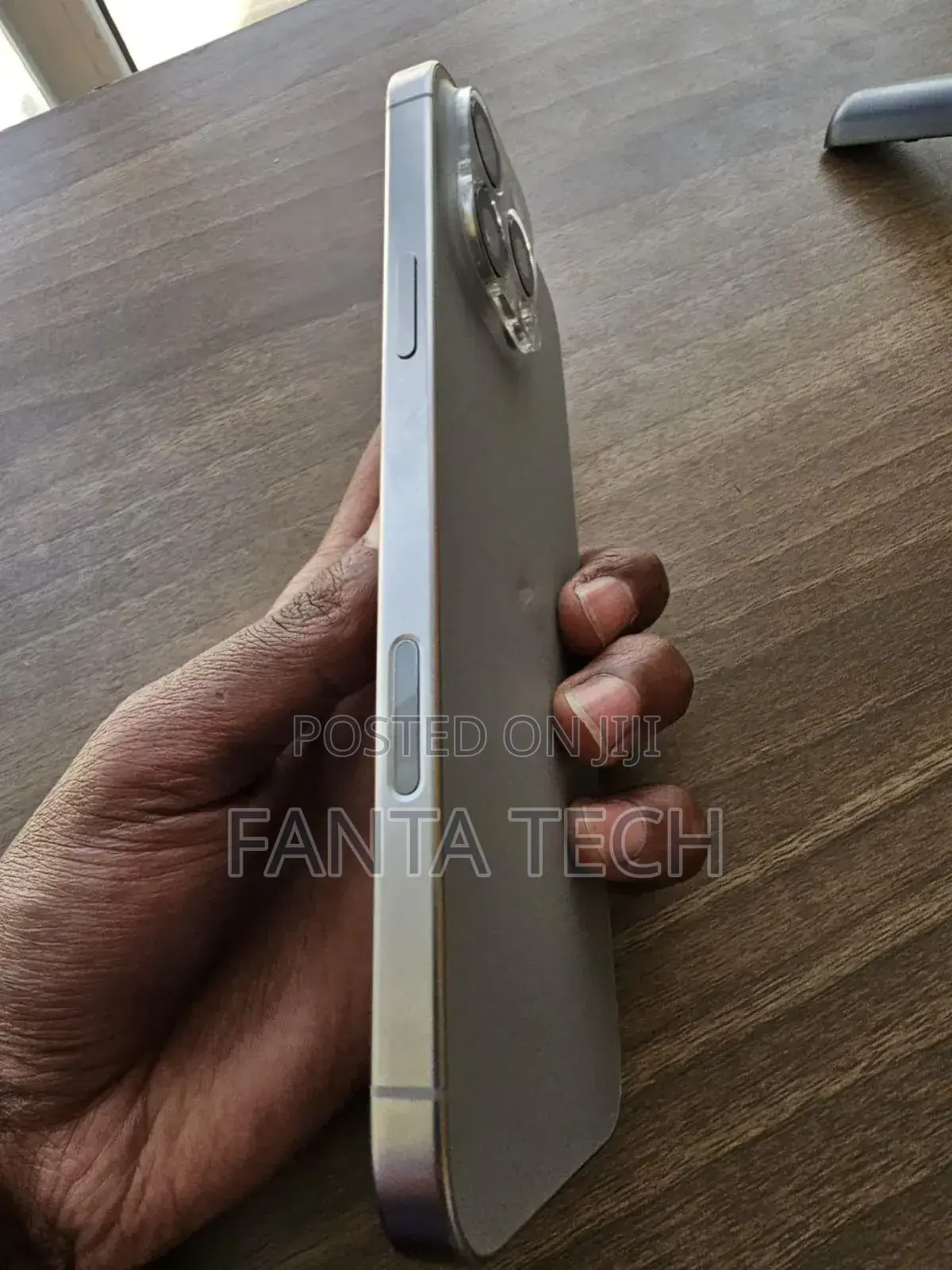 New Apple iPhone 16 Pro Max 256 GB Silver