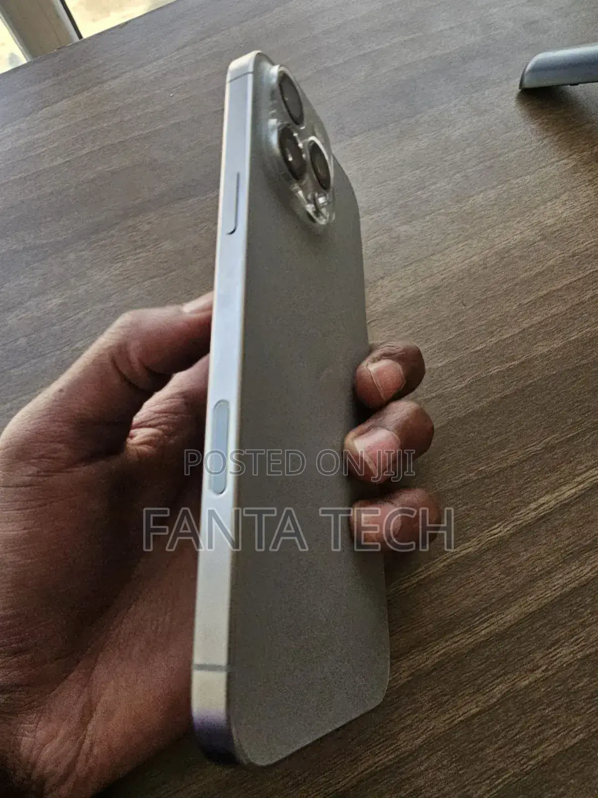 New Apple iPhone 16 Pro Max 256 GB Silver