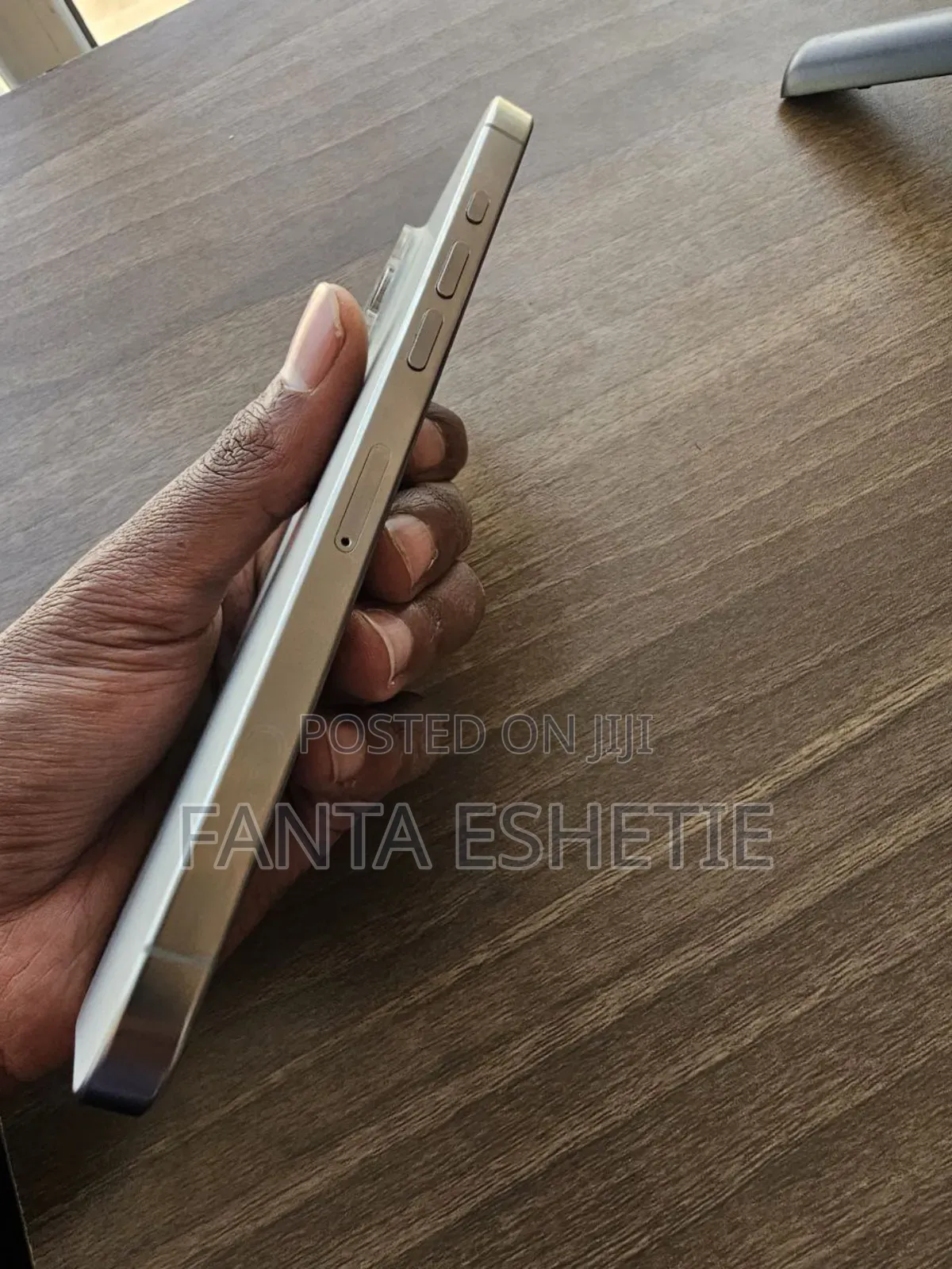 New Apple iPhone 16 Pro Max 256 GB Silver