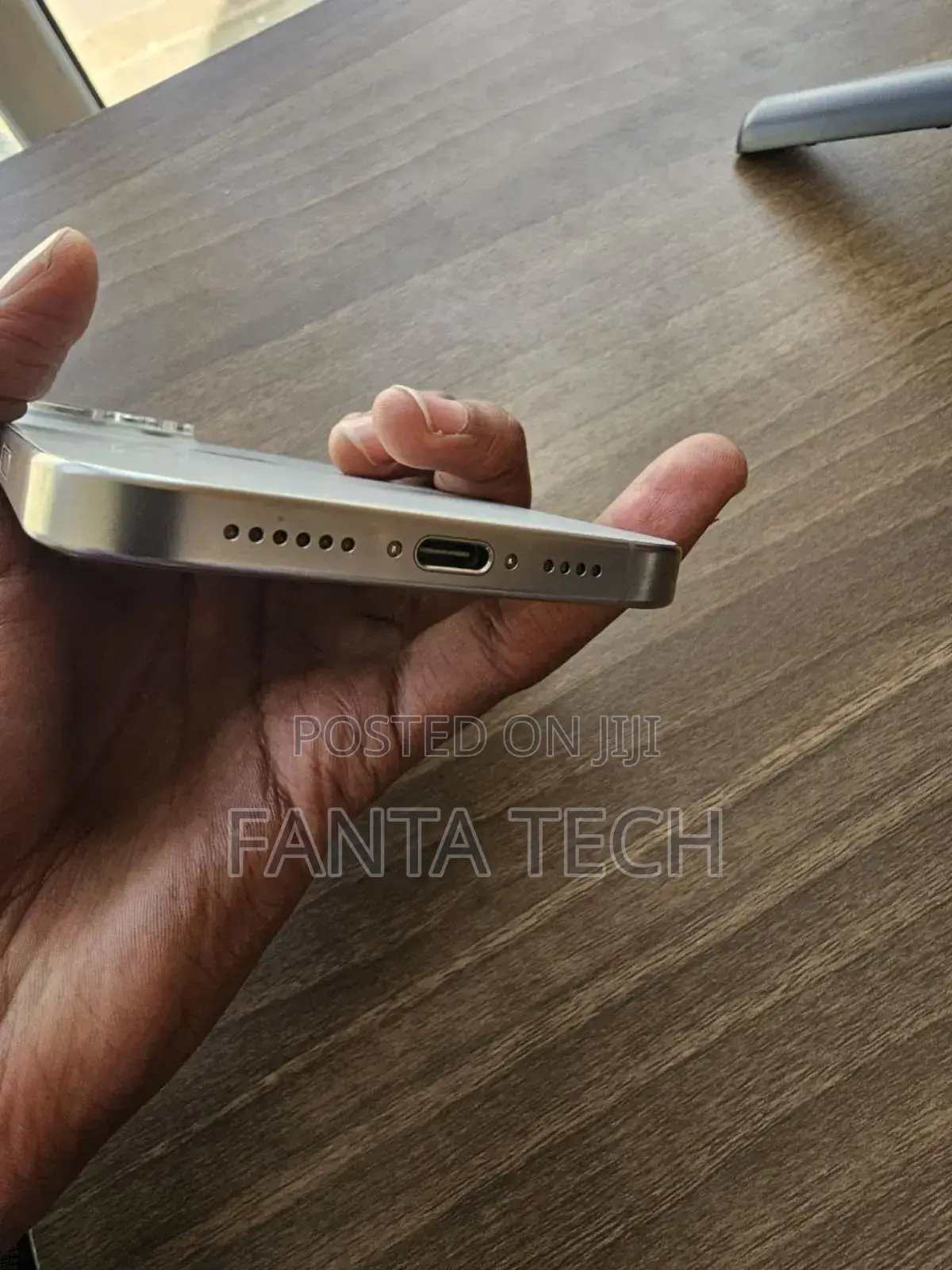 New Apple iPhone 16 Pro Max 256 GB Silver