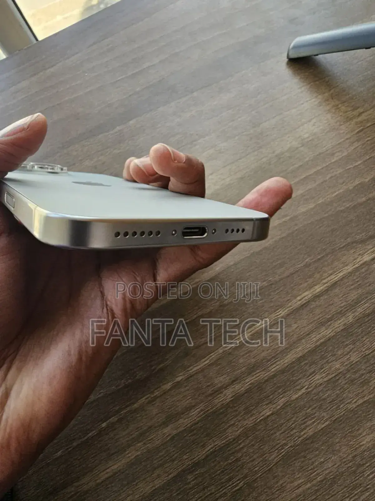 New Apple iPhone 16 Pro Max 256 GB Silver