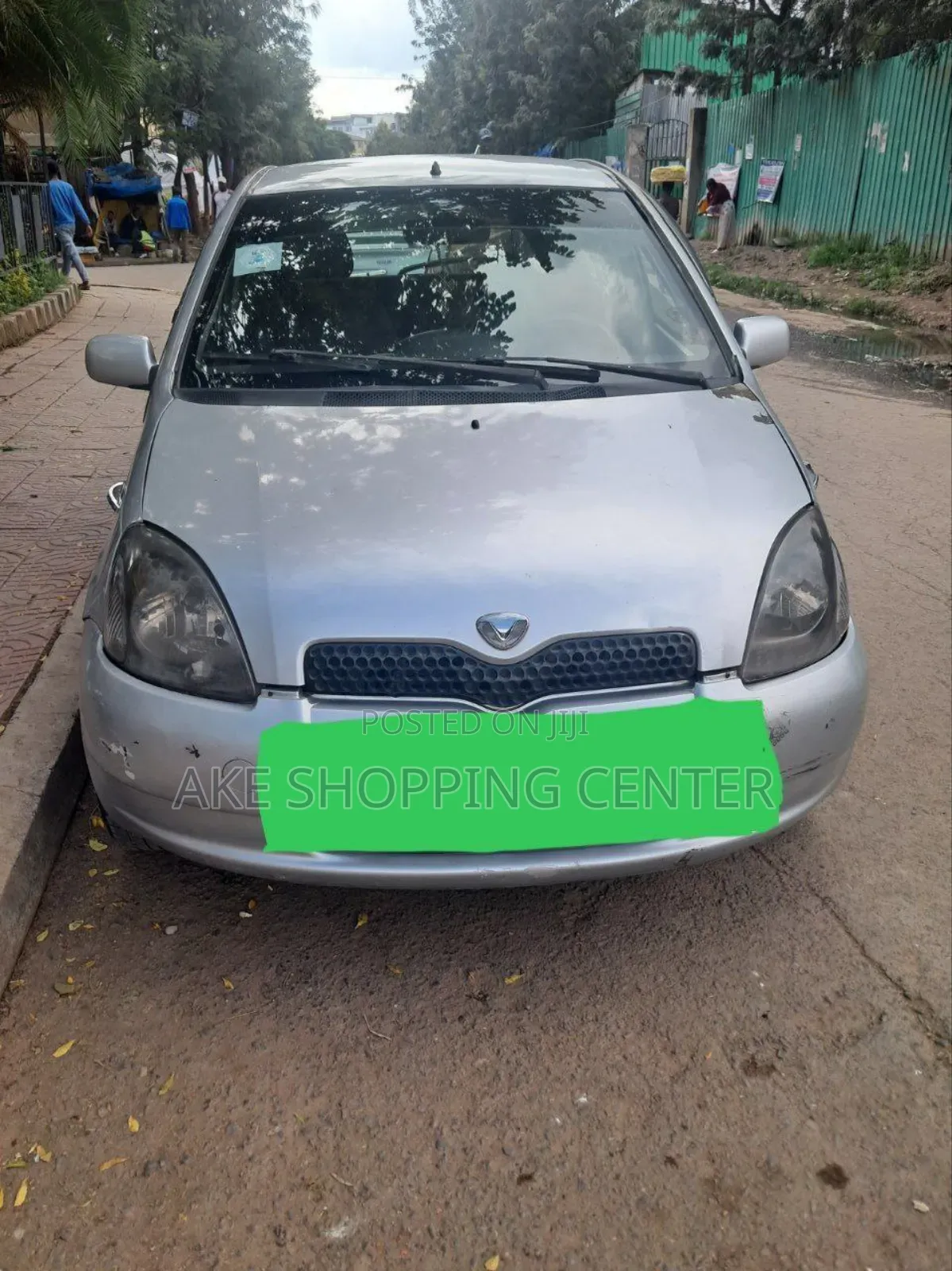 Toyota Vitz 2001 Silver