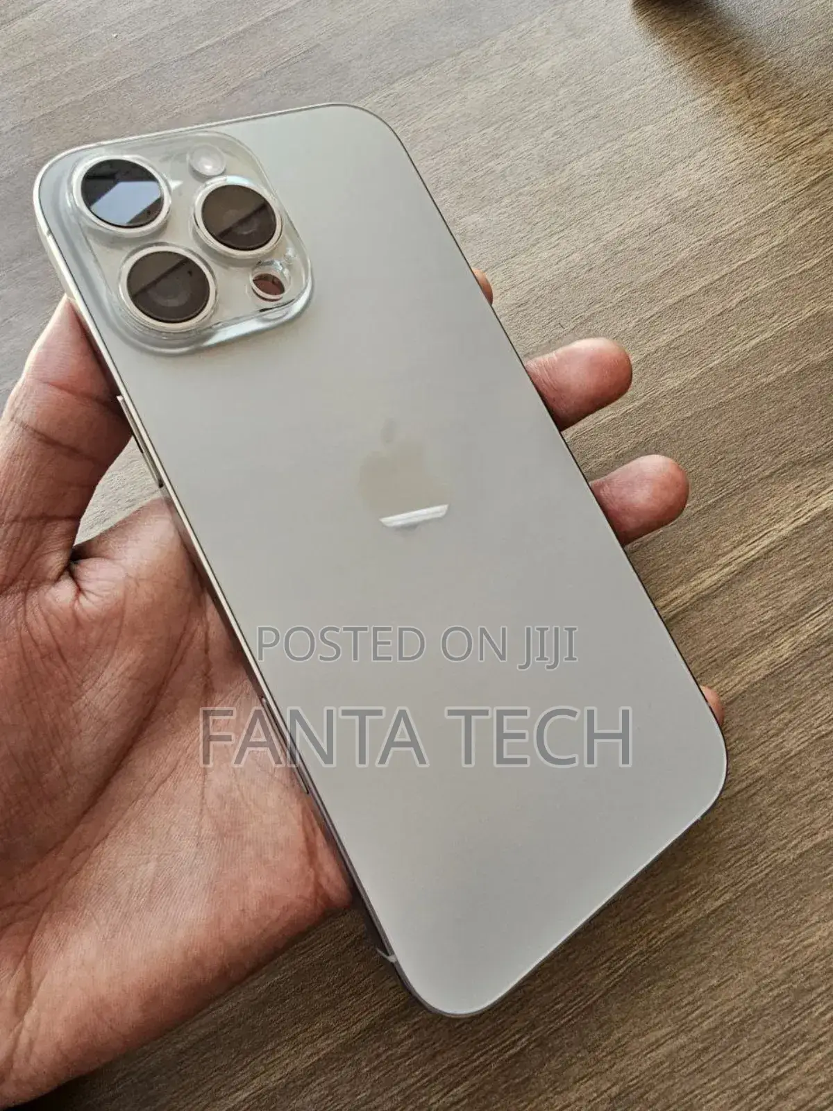 New Apple iPhone 16 Pro Max 256 GB Silver