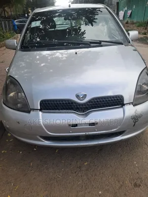 Toyota Vitz 2001 Silver