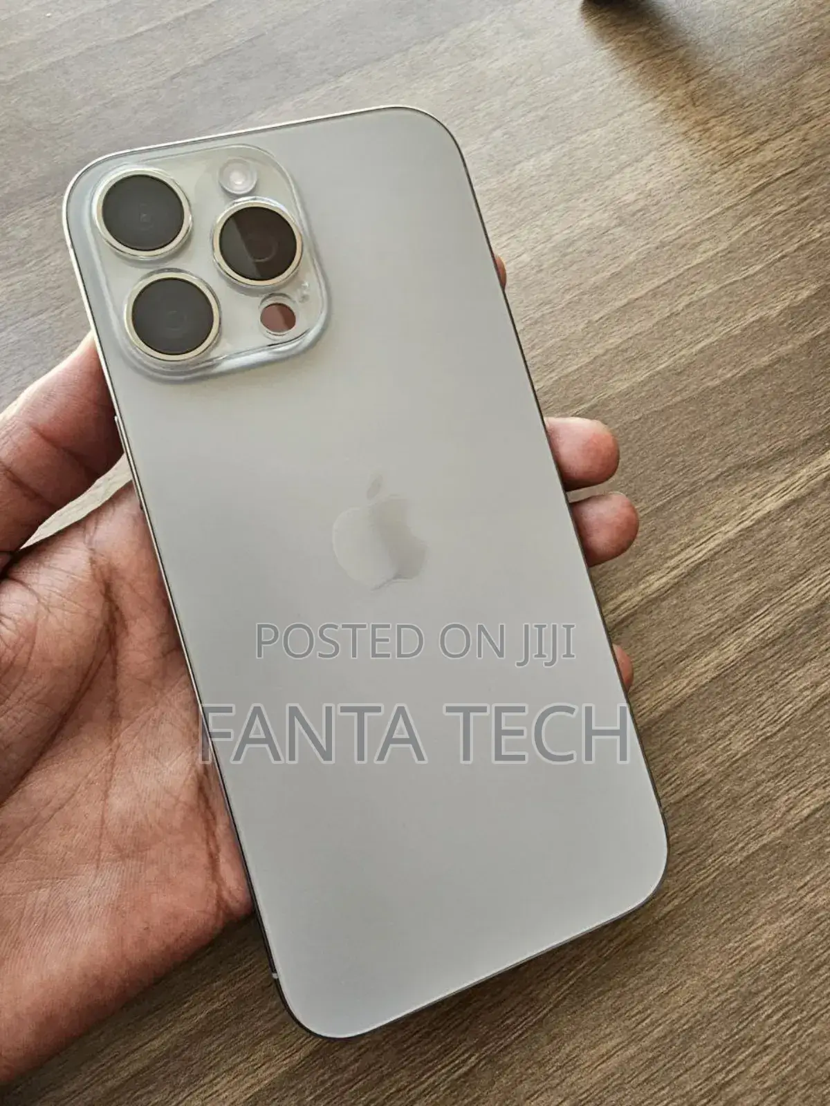 New Apple iPhone 16 Pro Max 256 GB Silver