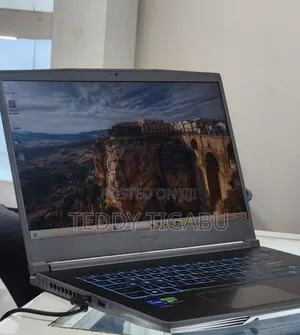New Laptop MSI 16GB Intel Core I5 SSD 512GB