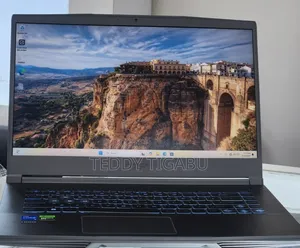 New Laptop MSI 16GB Intel Core I5 SSD 512GB