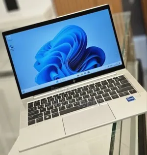 New Laptop HP EliteBook 830 G8 16GB Intel Core I7 SSD 512GB