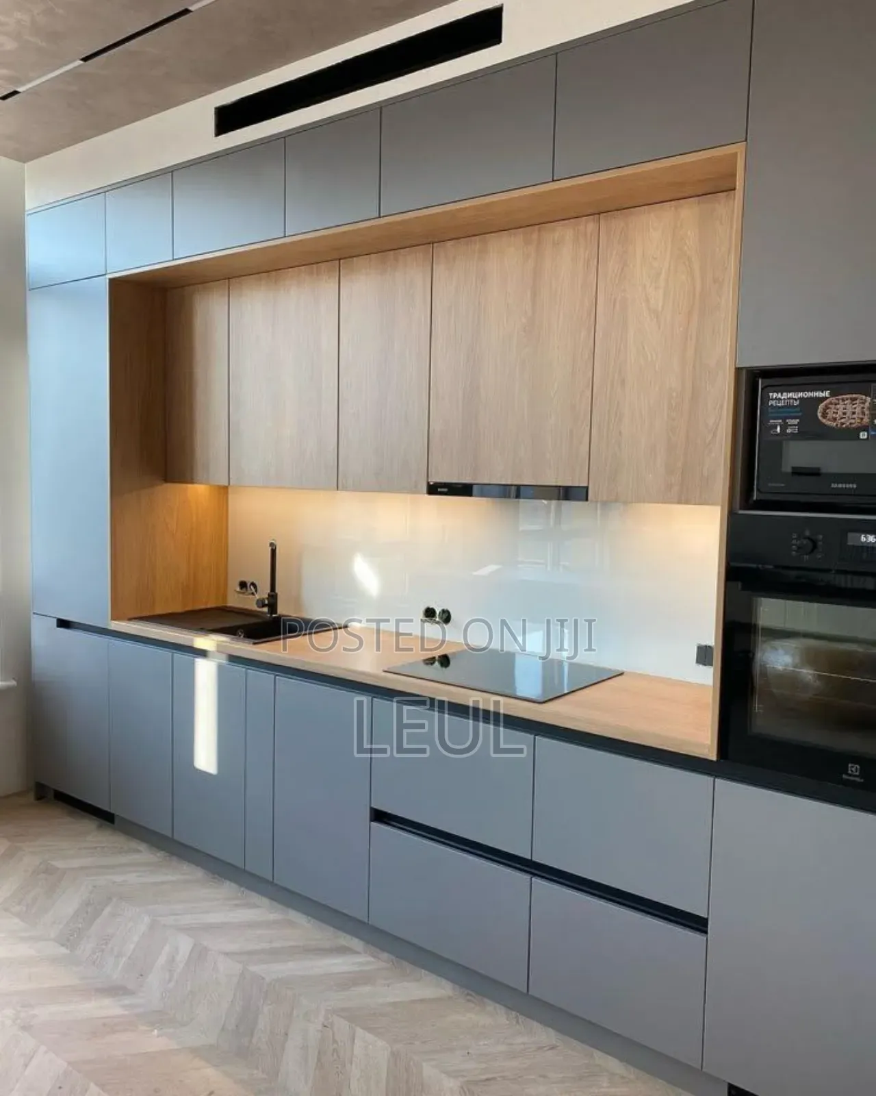 Kitchen Cabinet and Closet