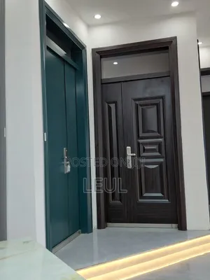 Kitchen Cabinet and Closet