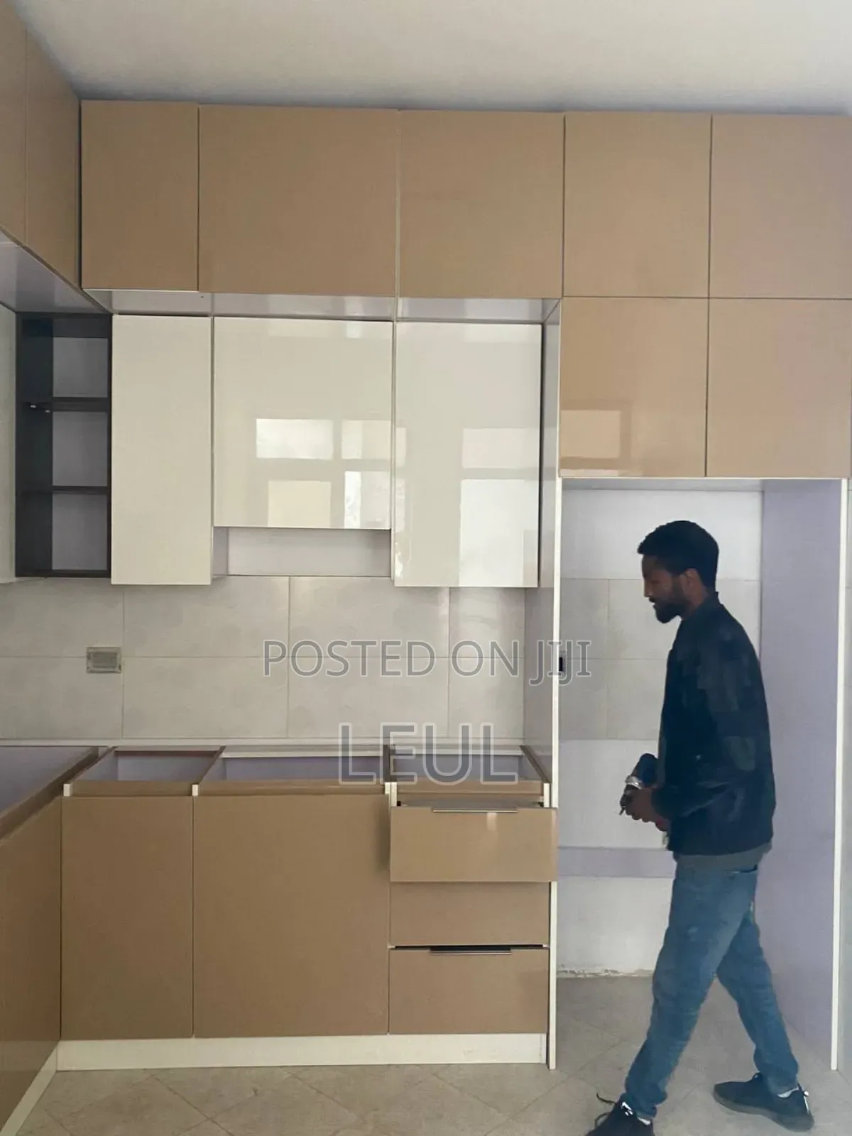 Kitchen Cabinet and Closet