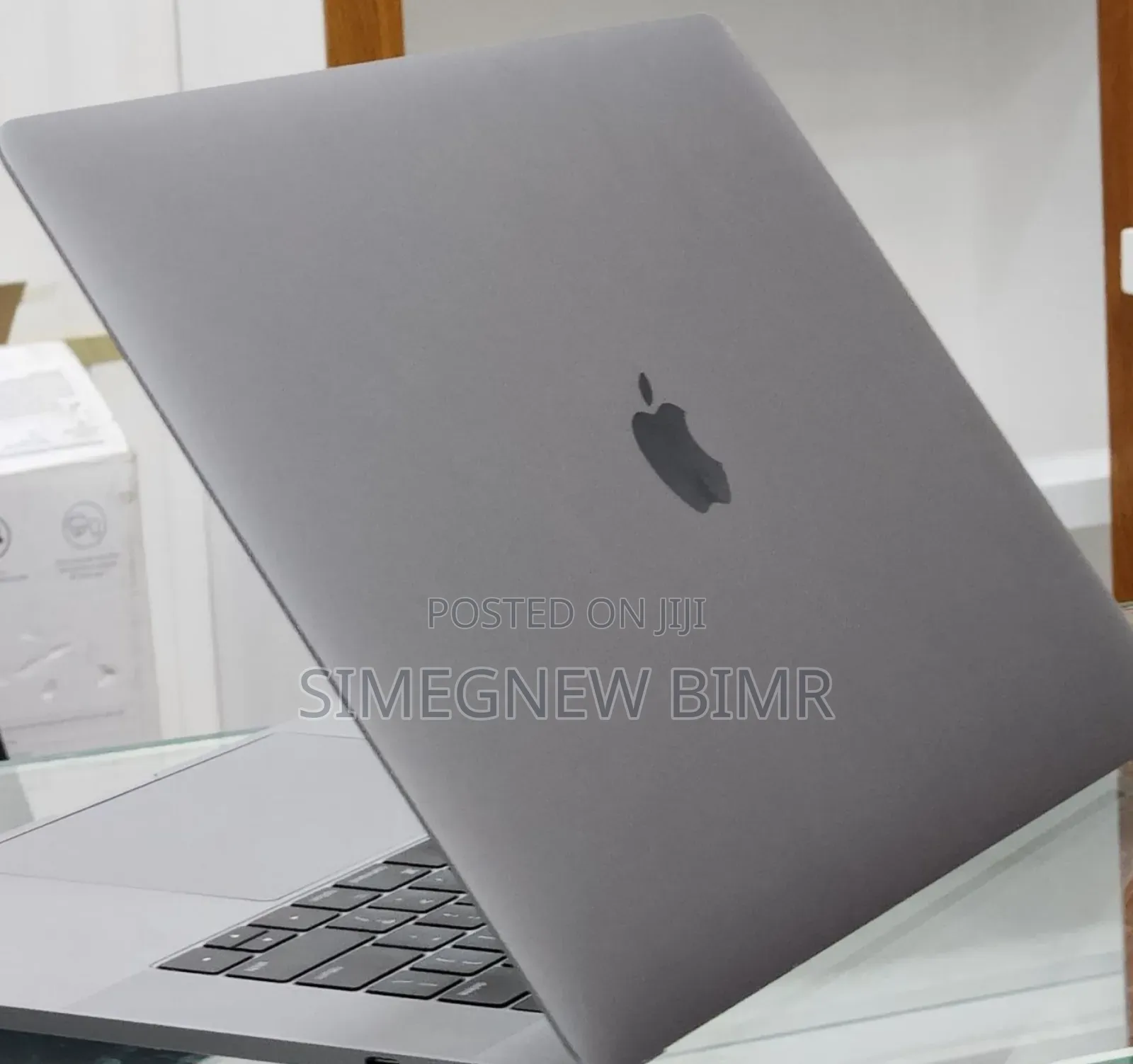 New Laptop Apple MacBook Pro 2017 16GB Intel Core I7 SSD 512GB